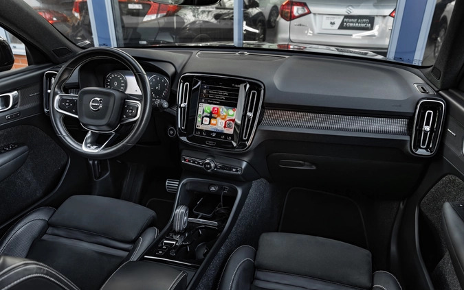 Volvo XC 40 cena 119900 przebieg: 147615, rok produkcji 2019 z Golub-Dobrzyń małe 781